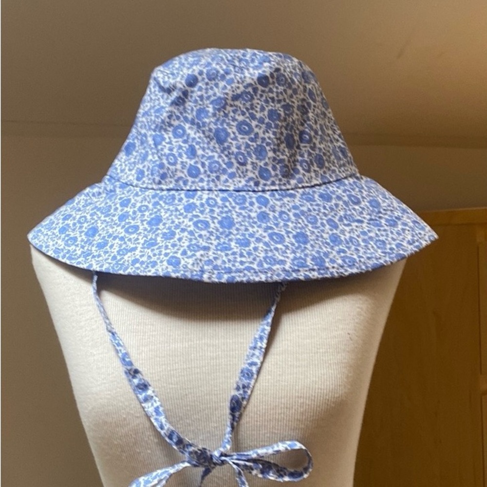 ❤️ J. Crew Liberty Bucket Hat